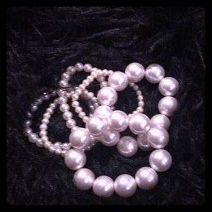 🎁 Set of 6 Bracelets 💫